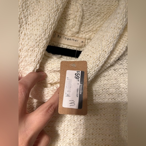 🆕 NWT Women's Knit Cream Sleeveless Sweater Mock Neck - Picture 3 of 6